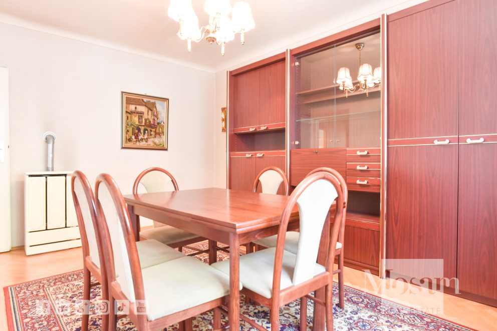 A rare opportunity in a prime location. Living opposite the Palais Rasumofsky and just a few steps from the Rochusmarkt