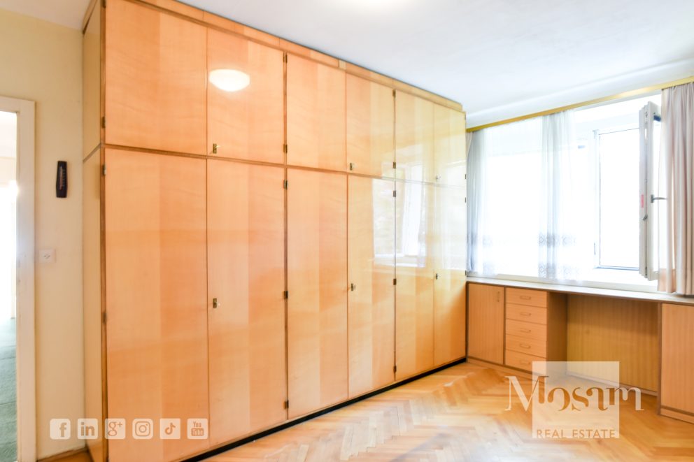 A rare opportunity in a prime location. Living opposite the Palais Rasumofsky and just a few steps from the Rochusmarkt