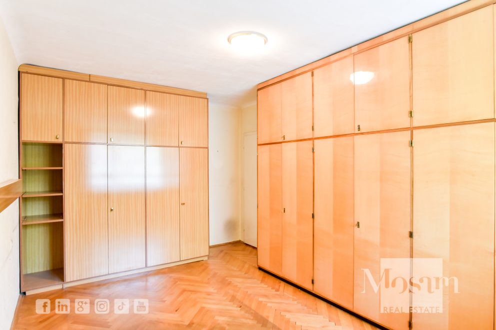 A rare opportunity in a prime location. Living opposite the Palais Rasumofsky and just a few steps from the Rochusmarkt