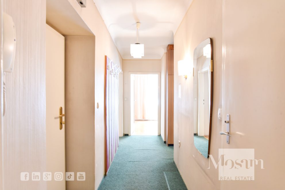 A rare opportunity in a prime location. Living opposite the Palais Rasumofsky and just a few steps from the Rochusmarkt